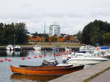 Eheyttävä suunnittelu ja täydentävä rakentaminen on mahdollista ymmärtää myös alueen arkkitehtonisen laadun ja sopusoinnun palauttamisena.