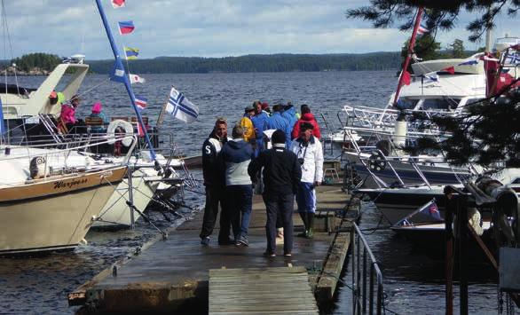 44 TUKIKOHTAKUULUMISIA 2017 Lampisaaren veneilykesä 2017 Vuonna 2017 Lampisaaren veneilykausi aloitettiin jo hyvissä ajoin ennen maihinnousua.