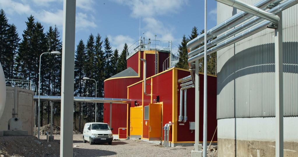 1 Liikunta: Latujen ja liikuntapaikkojen valaistuksen uusiminen. Vahteriston lenkki uusittu kokonaan. Jäähallin aurinkopaneeliselvitys, kattorakenteet eivät kestä, muita vaihtoehtoja selvitetään.