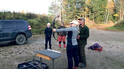 Koppelokurssi järjestettiin jälleen Lokakuussa Orimattilassa Uudenmaan Metsästäjien palvelumuistio 2019 Perinteisellä naisille suunnatulla metsästysviikonloppuna harjoiteltiin ammuntaa haulikolla,