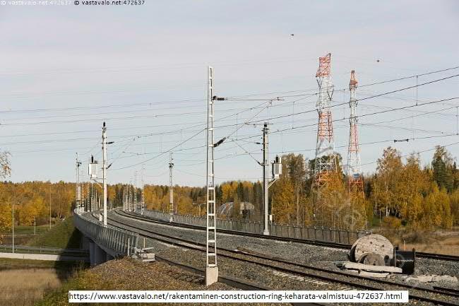 Risteävä rautatie - Työt luvanvaraisia (Liikennevirasto). Työt rata-alueella vaativat rataturvakoulutuksen. - Vähän liikennöidyillä rataosuuksilla (ei sähköistetty) rata voidaan sulkea työajaksi.