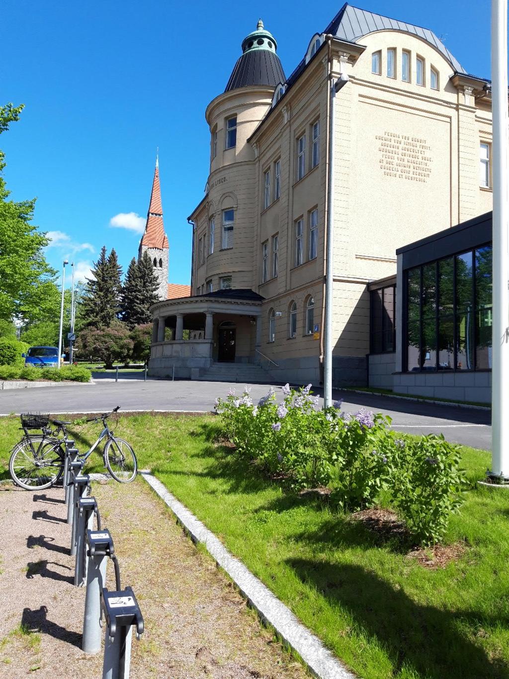 Tampereen klassillinen lukio 2019-2020 OPISKELIJAN OPAS Studieguide A Student s guide Guide de l