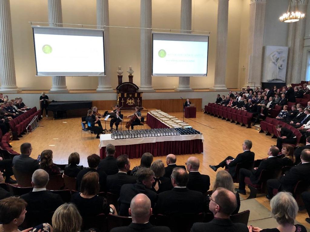 HALLINTO-ORGANISAATIO Tilintarkastajat Omistaja/jäsenet Edustajisto 4 vaalialuetta 40 jäsentä Toimitusjohtaja Hallitus 8 jäsentä Pohjolan maidon visio Pohjolan Maito on arvostettu ja asiakasläheinen