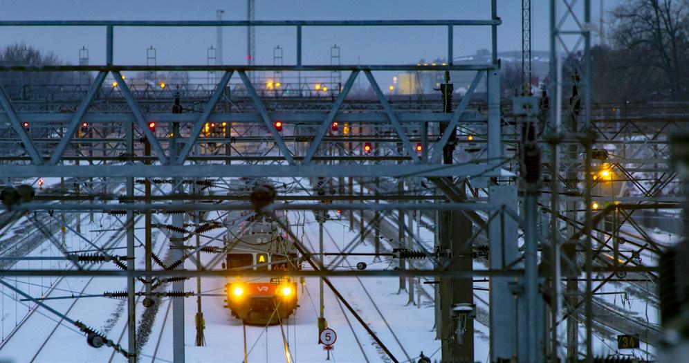 kökulmasta. Työn tarkoituksena on tunnistaa ja kirjata liikenteenohjauksen toiminnan merkittävimmät vaarat.