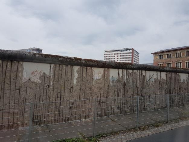Tuolloin kierrettiin keskustan tunnetuimmat nähtävyydet ja saatiin kuulla Berliinin historiasta.
