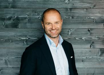 Keskeiset luottamustehtävät: Ahlström Capital Oy:n hallituksen jäsen Arek Oy:n hallituksen jäsen Keskinäisen Vakuutusyhtiön Kalevan hallituksen varapuheenjohtaja Leino Group Oy:n hallituksen jäsen