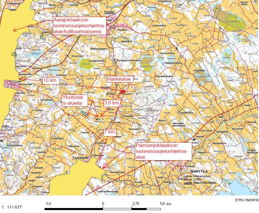 Kuva 5.3 Lähimmät suojelualueet- ja kohteet. 5.4 Maaperä ja vesistöt 5.4.1 Maaperä Hankealue on rakentamatonta hiekka- ja hiekkamoreenipitoista metsämaata. 5.4.2 Pohjavedet Hankealue ei sijaitse pohjavesialueella.