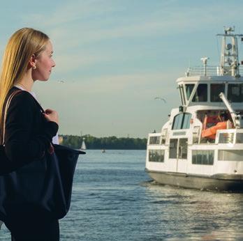 Kun sallit paikannuksen, näet yhdellä vilkaisulla kaikki lähipysäkeiltä lähtevät joukkoliikennevälineet. Lisää vain määränpään osoite ja Reittiopas hakee sinulle joukkoliikenteen reitin sinne.