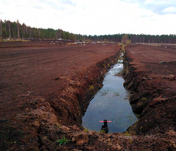 9. Tarkkailuesitys Turvetuotantoalueen velvoitetarkkailu koostuu käyttö- ja päästötarkkailusta sekä vaikutustarkkailusta.