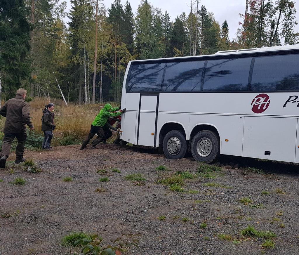 Monimetsä 2016-2018 Monimetsä-hanke on selvittänyt, kehittänyt ja vienyt käytäntöön toimintamalleja, joiden avulla metsänomistajalle