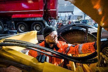 yliopistotasoiset lopputyöt. Esimerkkejä: metallituotetehtaan suunnittelu (Ferrovan). Liotuslaitoksen suunnittelu (Elker).