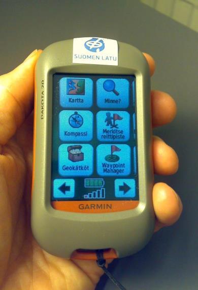 Millaisia GPS-vastaanottimia on? Maasto-GPS, hinta 100-500 Retkeilykäyttöön suunniteltuja Näyttö toimii eri sääolosuhteissa Huom!