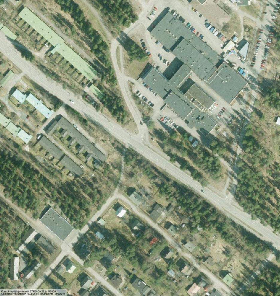 2 LÄHTÖKOHDAT 2.1 SUUNNITTELUN YLEISKUVAUS Asemakaavamuutoksen kohteena on Osmajoentien ja Opiskelijankadun risteysalue Kuoppakankaalla (kuva 1).