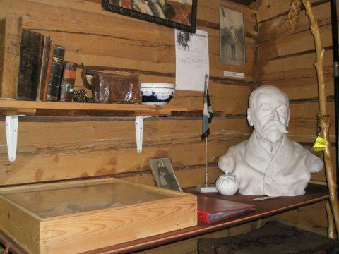 4 PARKANON KOTISEUTUMUSEO Parkanon kotiseutumuseossa esitellään parkanolaisia paikallisia perinteitä.