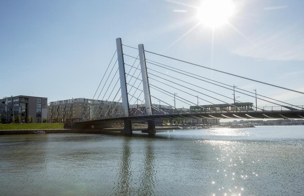 16 Helsingin seudun suuntia Helsingin seudun tulevaisuuskuva eli käsitys todennäköisistä tulevaisuuden kehityssuuntien toteutumisesta vuoteen 2030 mennessä voidaan tiivistää neljään näkökulmaan: 1.