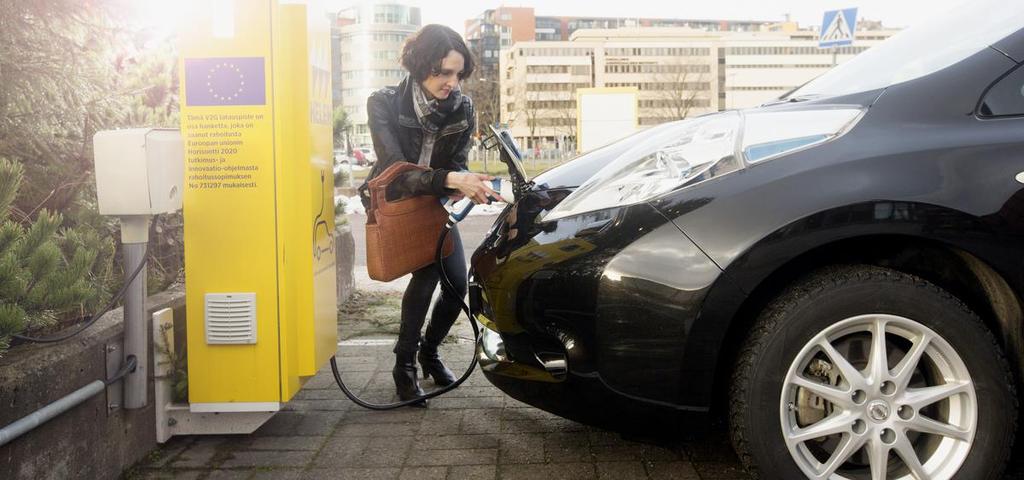 61 Yhteisin keinoin kasvatetaan sähköautojen ja vähäpäästöisten autojen osuutta Fossiilisten polttoaineiden vähentäminen liikenteessä ja niistä vähitellen luopuminen on kasvihuonekaasupäästöjen
