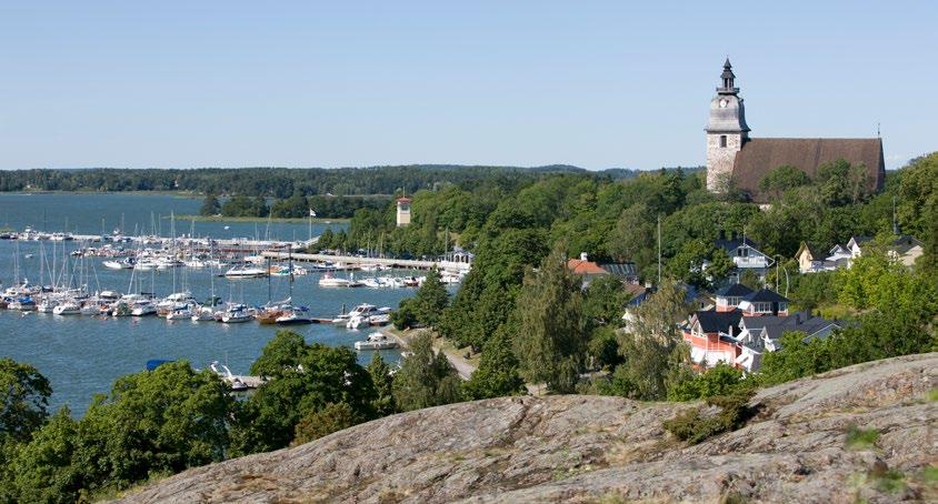 ALOITTEELLINEN JA HYVINVOIVA HENKILÖSTÖ DIGI-NAANTALI PALVELEE JA OSALLISTAA Naantalin kaupunki on haluttu ja arvostettu työnantaja.