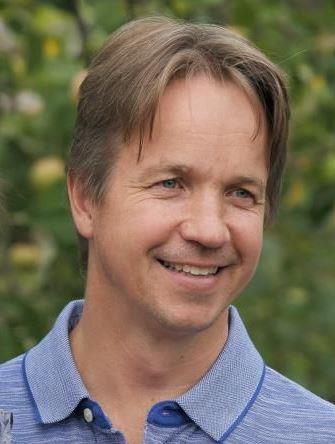 Maanantai 23.9. klo 18.00 Pekka Kaarakainen: ALLAN KARDECIN TUTKIMUS TUONPUOLEISESTA Pekka on useiden Kardecin teosten kääntäjä ja Allan Kardecin opin ystävät ry:n puheenjohtaja.