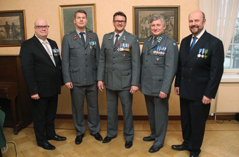 2015 Järjestötoiminta tuotot 41 345,00 49 895,63 Henkilöstökulut -175 244,14-171 792,44 Poistot -8 746,68-9 047,41 Järjestötoiminta, muut kulut -355 900,63-302 909,01 Koulutustoiminta, tuotot 12