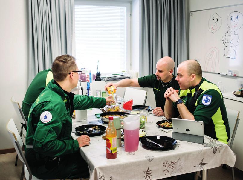 FinnHEMSin tutkimus- ja kehitysyksikkö ja Työterveyslaitos tutkivat tukikohdissa työskentelevän HEMS-henkilöstön kuormittumiseen ja palautumiseen vaikuttavia tekijöitä.