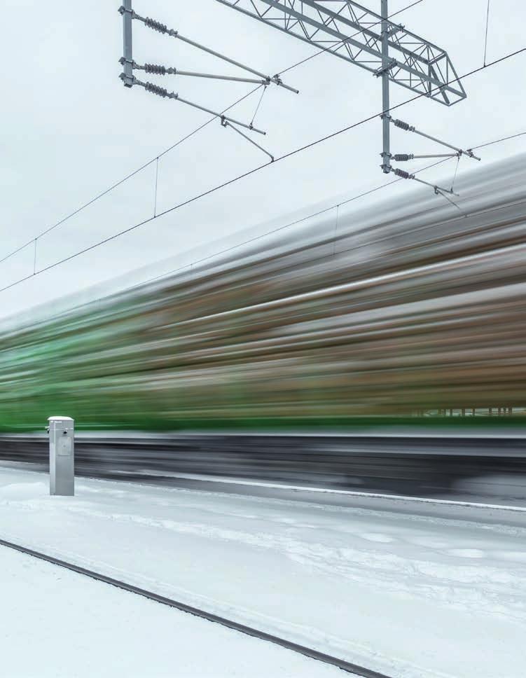 FINRAIL LYHYESTI 2 Suomalaisen rautatieliikenteen polttopisteessä Finrail Oy:n palvelujen ydintä ovat rautateiden liikenteenohjaus, liikennesuunnittelu ratatyön ja liikenteen yhteen sovittamiseksi,