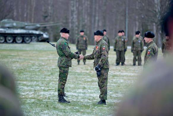 KENTÄN KUULUMISIA Helsingin Ilmatorjuntarykmentin vuosipäivän vietto 25.11.2016 Helsingin Ilmatorjuntarykmentti vietti vuosipäiväänsä Parolannummella ja Hämeenlinnassa perjantaina 25.11.2016. Samana päivänä juhlistettiin myös aselajin, ilmatorjunnan vuosipäivää.