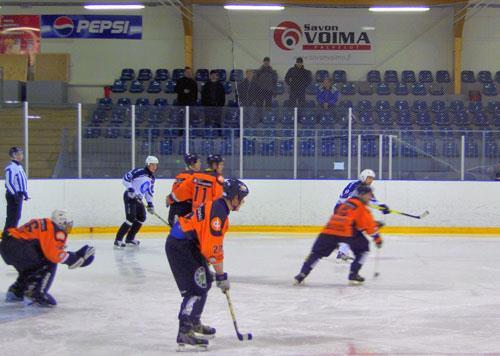 17.01.2010 21:55 Into ja NapaKP maalitalkoissa Kahden ottelun viikonloppu käynnistyi lauantaina helpolla voitolla NapaKP:sta.