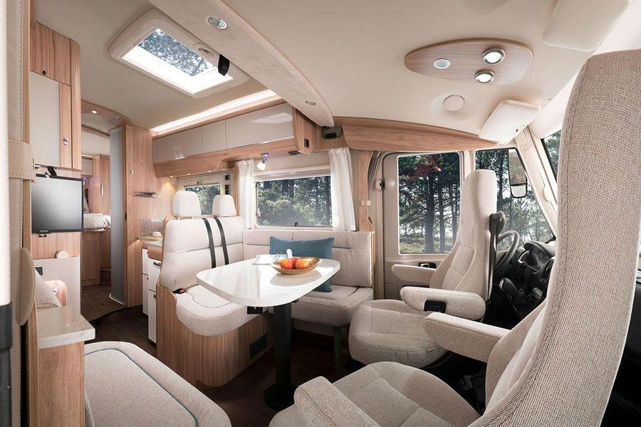 Kuin olohuoneessa Hymermobil B-Klasse CL 698 Ambition -mallin