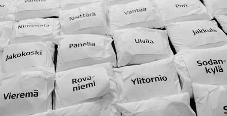 Ohjeet toteutukseen löydät RedNetin Nälkäpäivä-sivuilta. Patsaille keräysliivit Patsaita puettiin keräysliiveihin monissa osastoissa jo toista kertaa.