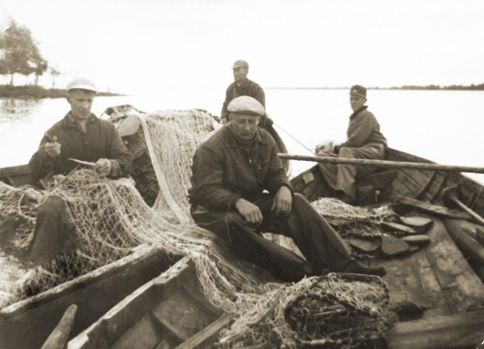 Esa Ojanperä: Meänki porukassa (alinen) mie taisin olla ylimäisiä, siittä lähethiin alaspäin, oli Ylihurula ja Alahurula, Alahurula ei ollu pyytämässä ollekhaan.