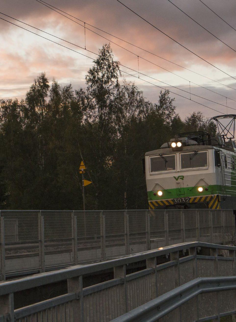 Tänään ohjelmassa Mitä uutta Traficomissa Rautatiejärjestelmän roolit Mitä uutta rautatiejärjestelmässä Riskienhallinta & omavalvonta
