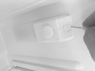 Sulata ja puhdista laite sisältä. 4. Kun jääkaappi ei ole käytössä, jätä ovi auki välttääksesi homeen, hajun ja hapettumisen muodostumista. 5. Puhdista laite.
