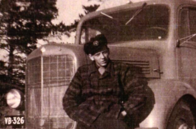 Historiamme 1955 Helge Ahola aloittaa kuljetusliiketoiminnan ja perustaa yrityksen.