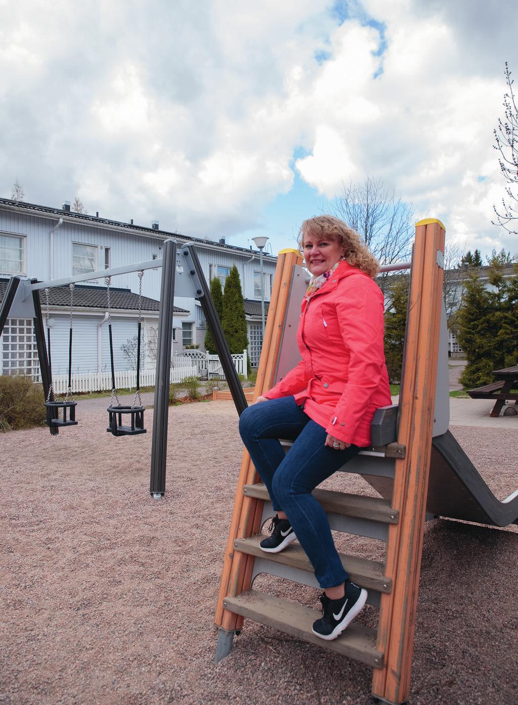 HENKILÖSTÖ ESITTÄYTYY Isännöitsijän tehtävä on auttaa asukkaita kaikissa