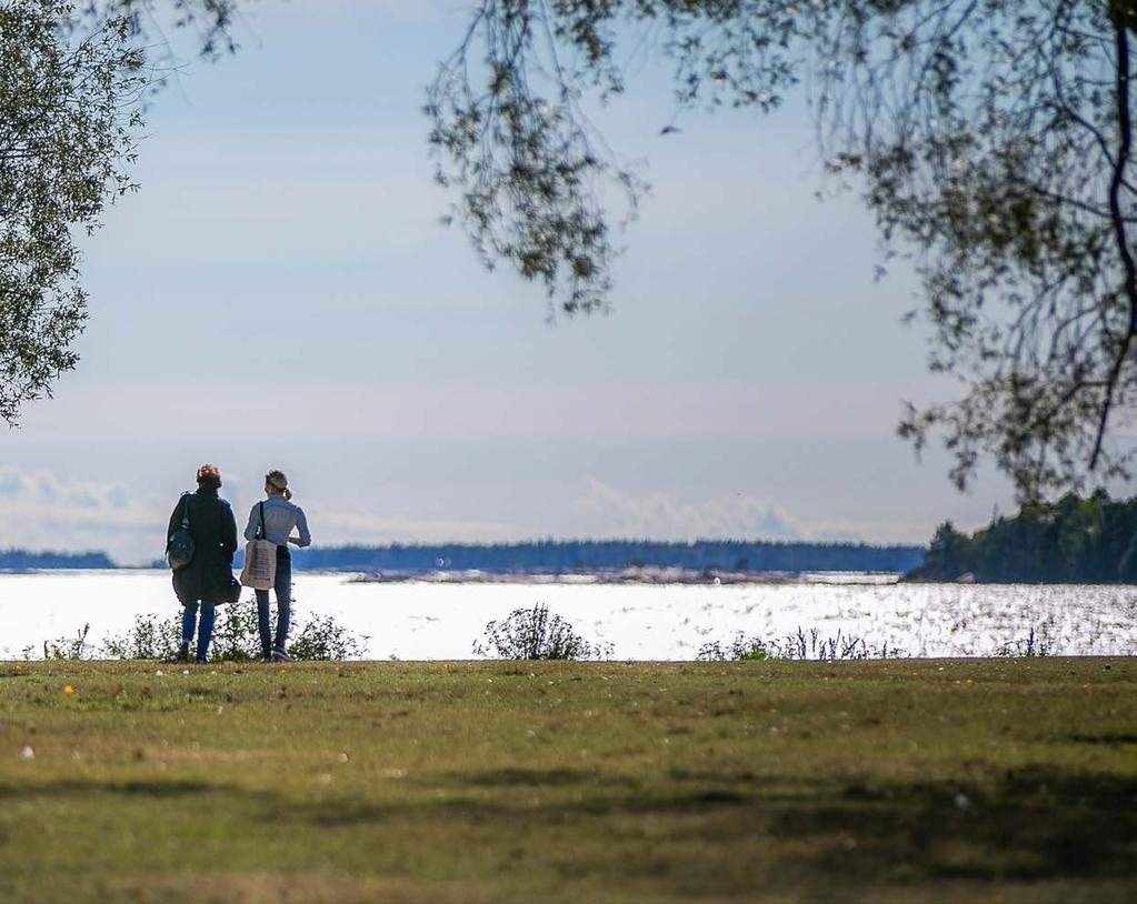Asunto Oy Helsingin Karikukko Rantoja kiertää yhteensä kymmenisen kilometrin verran kävelyteitä. yit.fi/lauttasaari auttasaari hurmaa Asettuessasi asumaan auttasaareen, rakastat sitä ikuisesti.