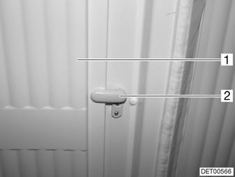 Peseytymis- ja WC-tilat 11 11.5 Vario-WC-tila Vedä WC-tilan verhouksen sisäosa ulos vain, kun WC:n sisäänkäyntiovi on suljettu. Mallista riippuen Vario-WC-tila on peilikuva tässä esitetystä.