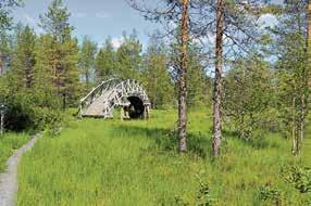 Kuva: Pitäjäläinen/ Hanna Karppinen Veli-Matti Sormunen Uiton kämpän luona on kaksi upeaa siltaa.